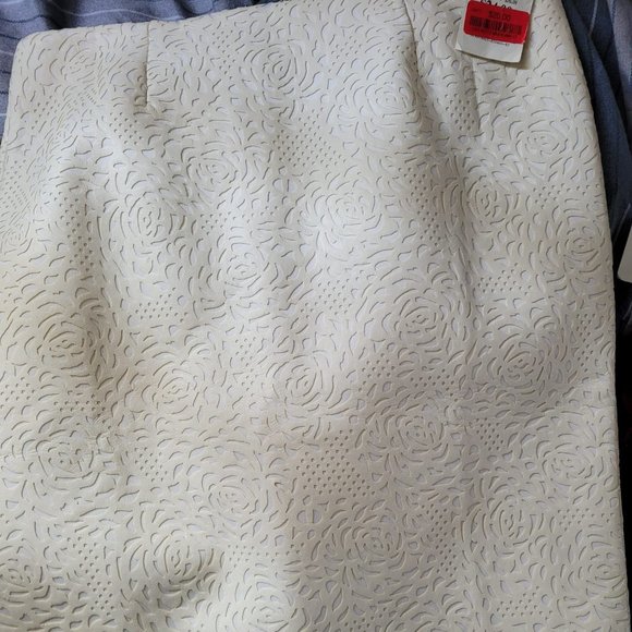 Pencil Skirt - Picture 1 of 2